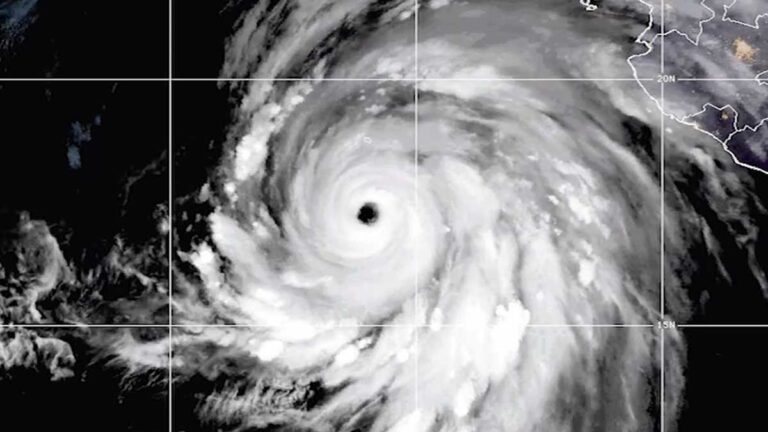 Satellites Capture Rapid Evolution of Hurricane Hilary as it Heads Towards Southern California