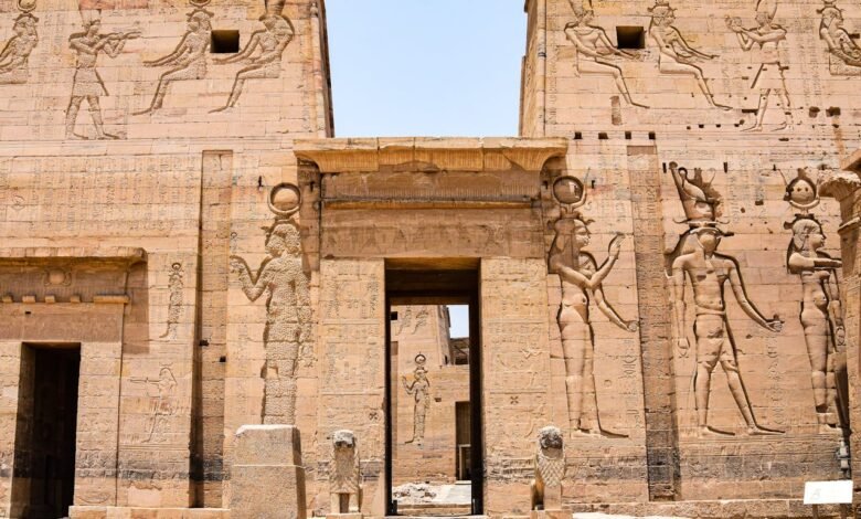 ancient egyptian god statues
