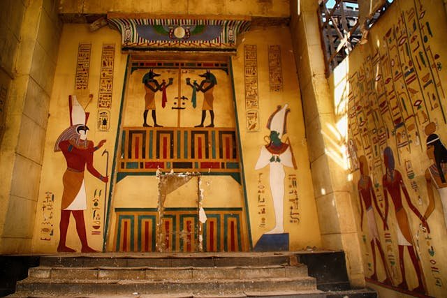 ancient egyptian god statues