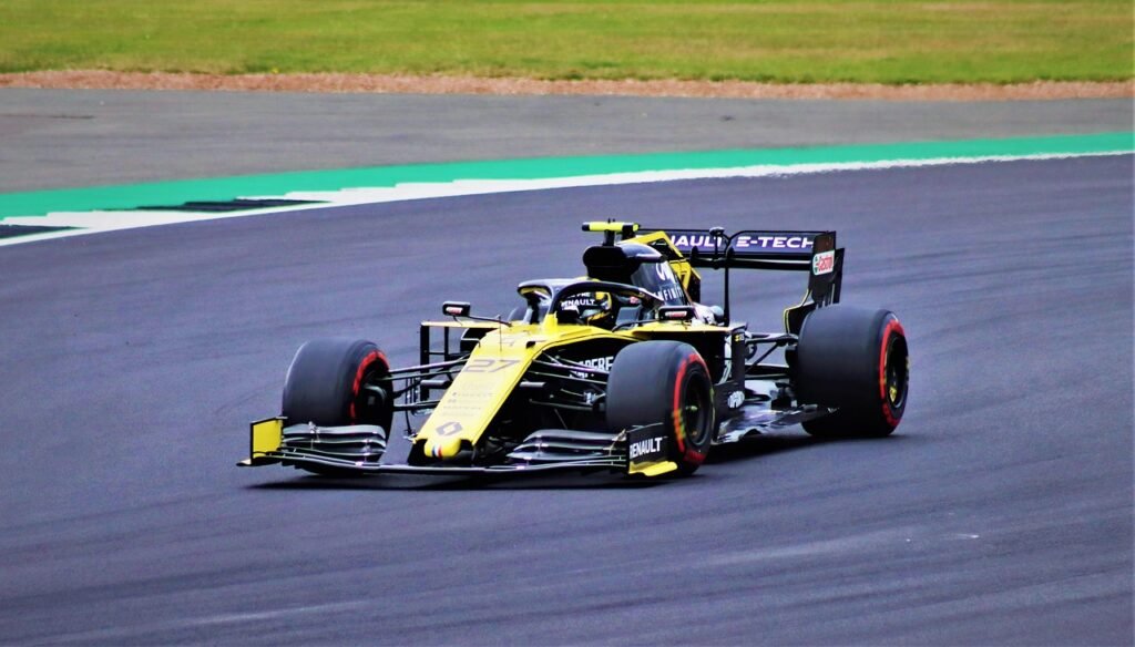 Nico hulkenberg in Renault